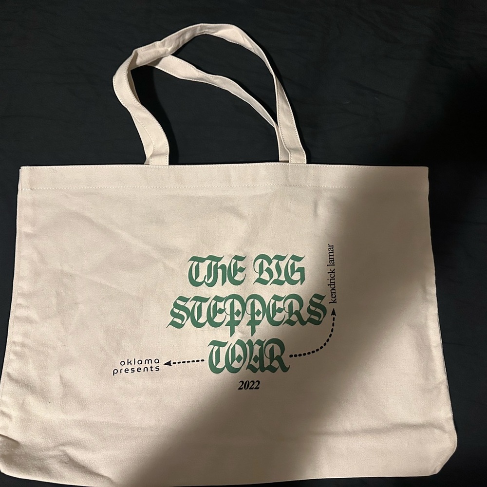 Kendrick Lamar " The Big Steppers Tour 2022 ”